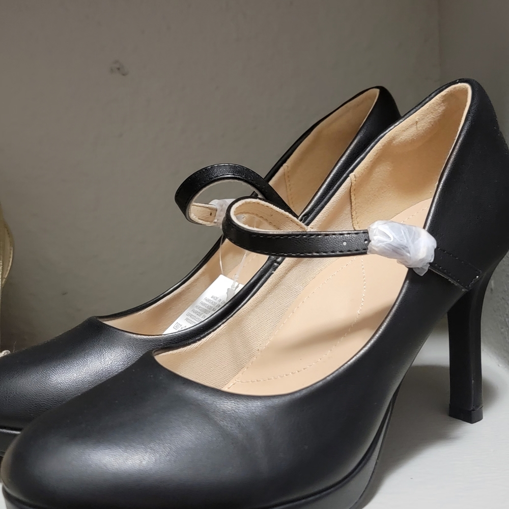 Elegant Black Mary Jane Heels